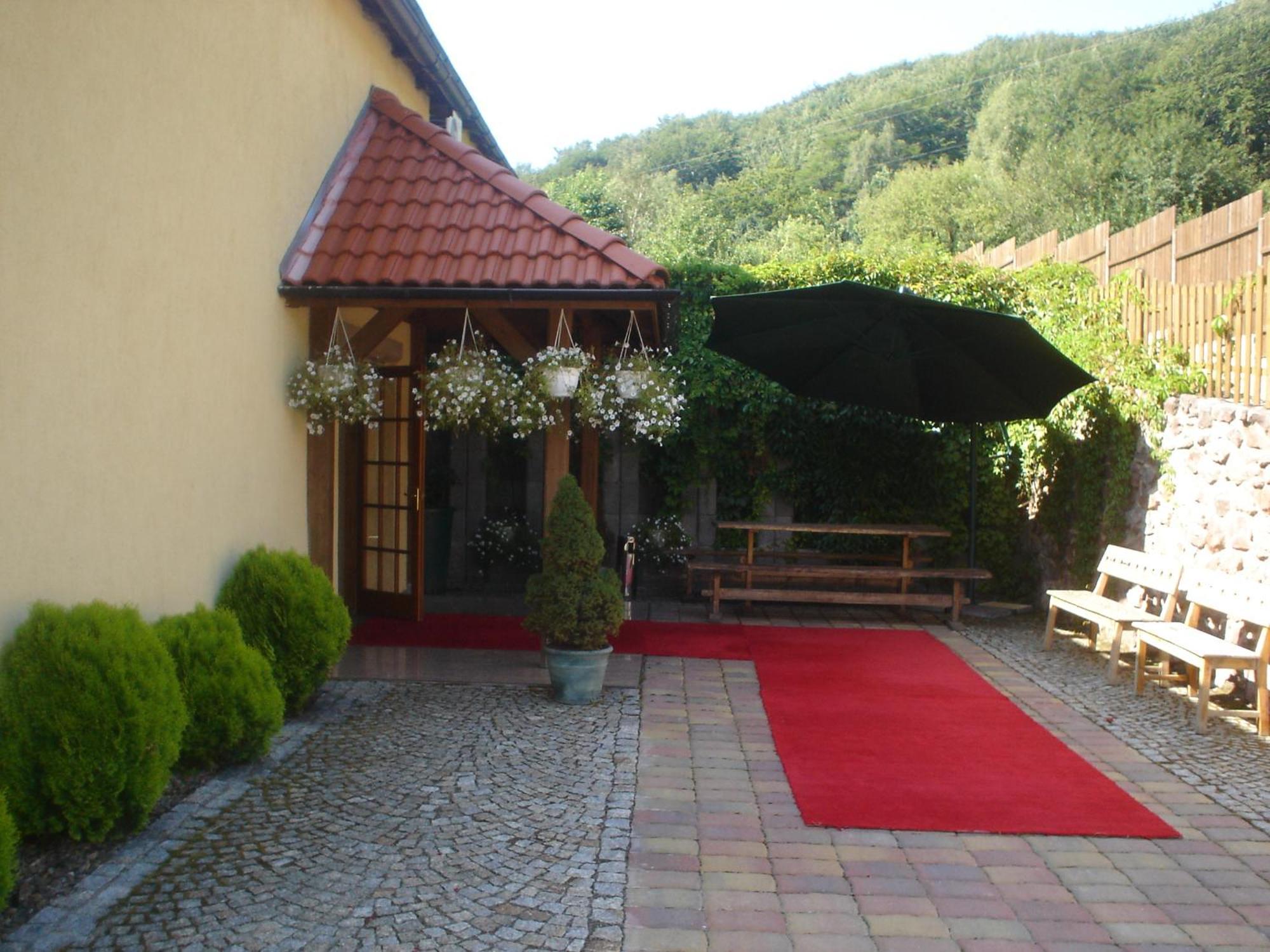 A Pousada Zielone Wzgórze Wałbrzych Exterior foto